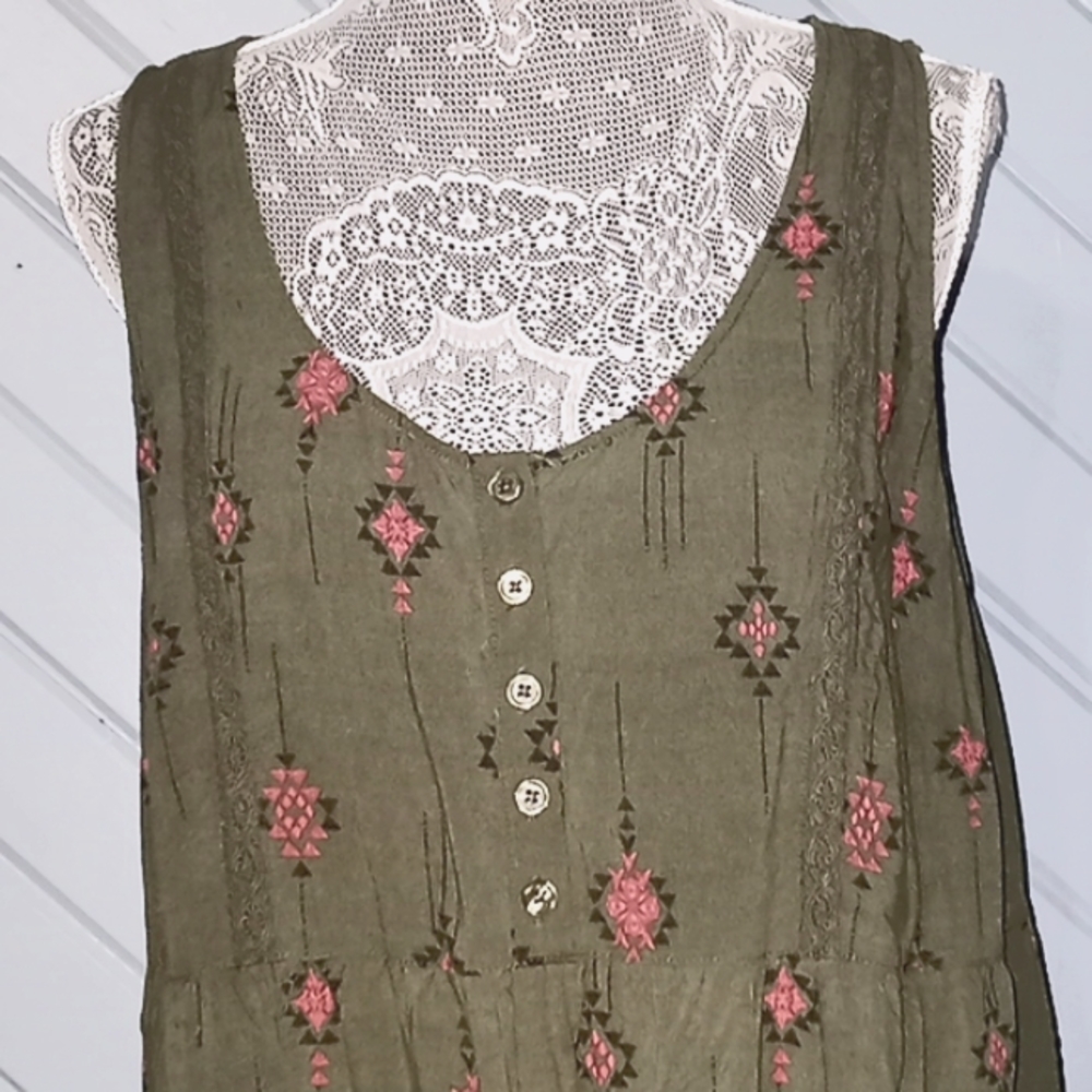TORRID green Aztec boho tiered tank blouse - Picture 2 of 10
